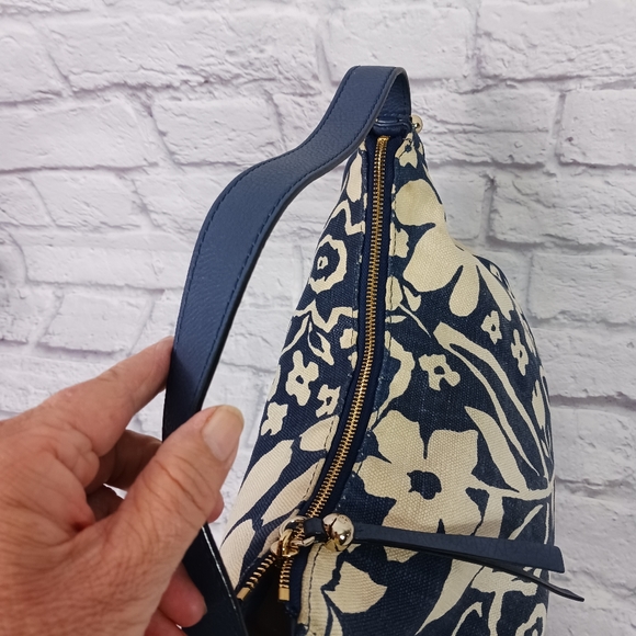 Kate Spade blue and white print canvas hobo bag - Picture 4 of 15